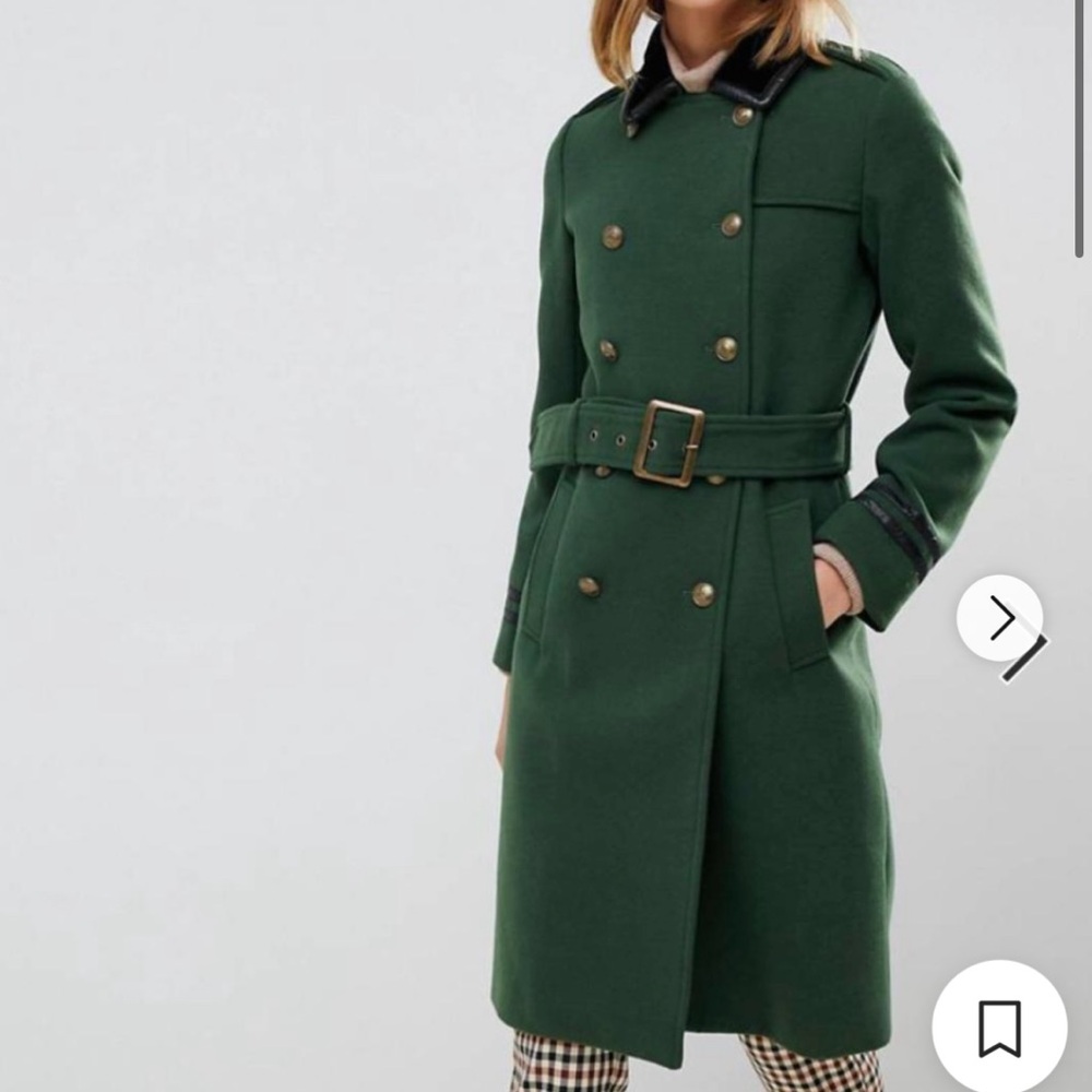 Gianni Feraud Women’s Wool Coat with Velvet Collar